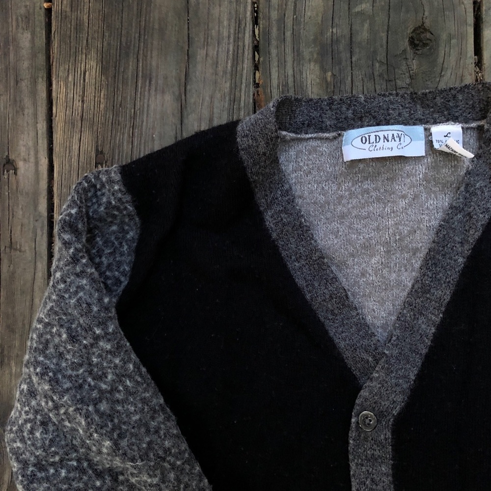 cute & fitted cardigan!